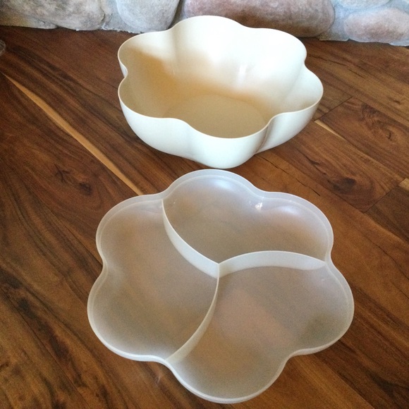 Large Tupperware Chip and Dip / Salad Relish Bowl - Picture 4 of 6
